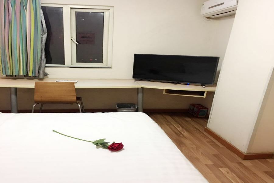7Days Premium Nanchang Railway Station Buitenkant foto